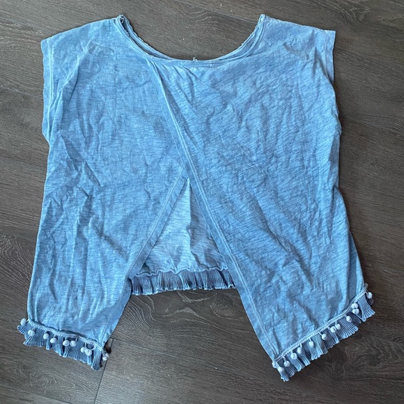 Women’s Charlie B Short Sleeve T-Shirt with Open Back - Picture 2 of 2